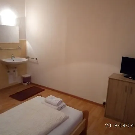Gasthof Mondschein Merano