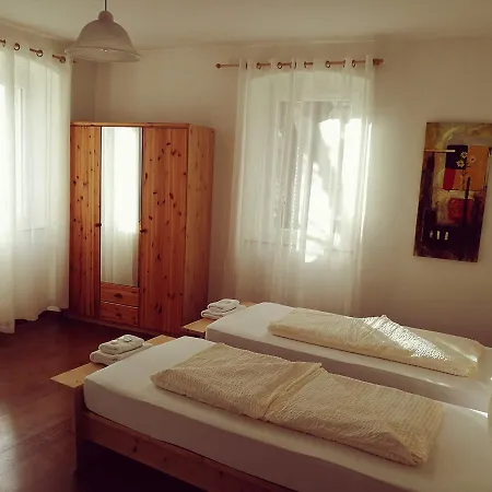 Gasthof Mondschein Μεράνο