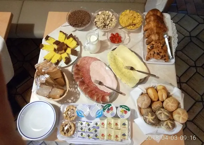 Gasthof Mondschein Pensionat Merano