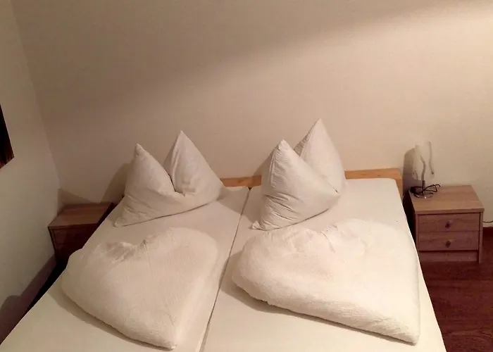 Gasthof Mondschein 招待所 *